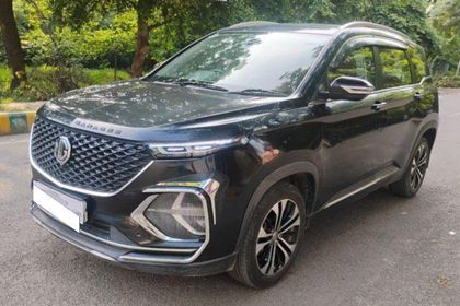 2022 एमजी हेक्टर प्लस Sharp CVT