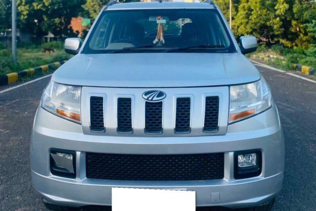 Second-hand 2017 Mahindra TUV 300 T8 for sale in Ahmedabad