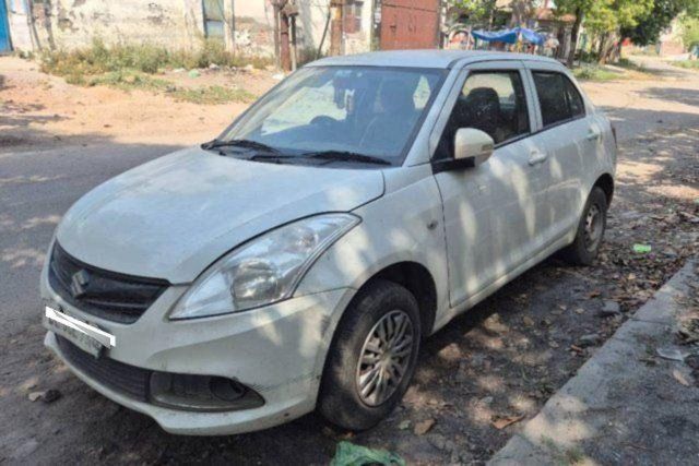 Maruti Suzuki Swift Dzire LXI Optional-O Second-hand 2015 Maruti Suzuki Swift Dzire LXI Optional-O for sale in New Delhi