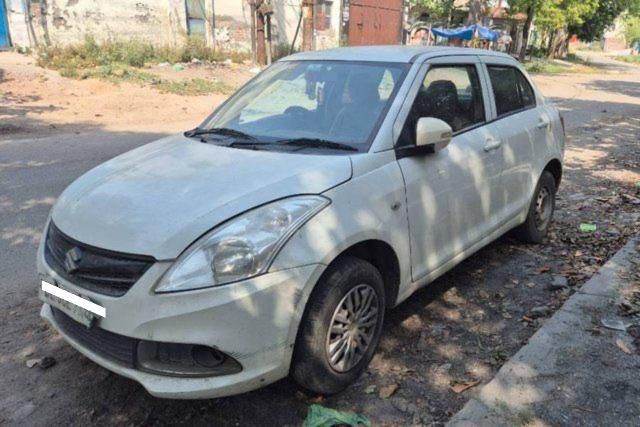 Second-hand 2015 Maruti Suzuki Swift Dzire एलएक्सआई Optional-O for sale in New Delhi
