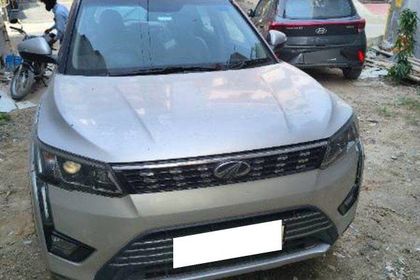 2020 Mahindra XUV300 W8 Option BSVI