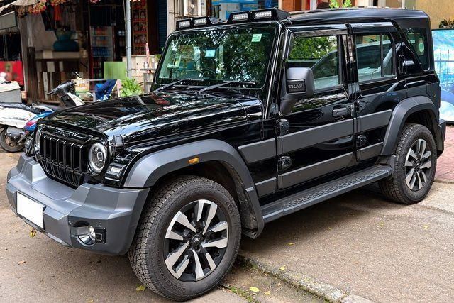 Second-hand 2025 Mahindra Thar ROXX AX5L RWD Diesel AT for sale in Thane