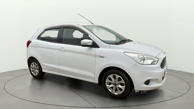 Ford Figo 1.2P Titanium MT Second-hand 2015 Ford Figo 1.2P Titanium MT for sale in New Delhi
