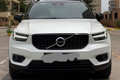 2022 Volvo XC40 T4 R-Design