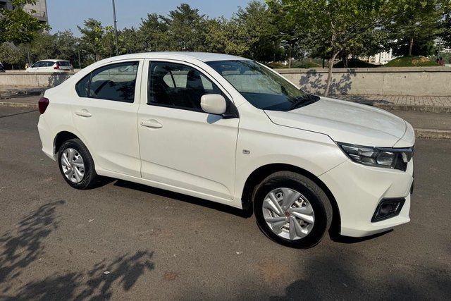 Second-hand 2022 Honda Amaze 2nd Gen ई डीज़ल for sale in Ahmedabad