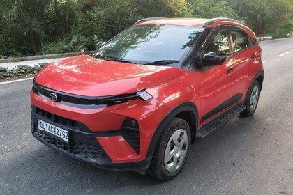 2024 Tata Nexon प्योर एस सीएनजी