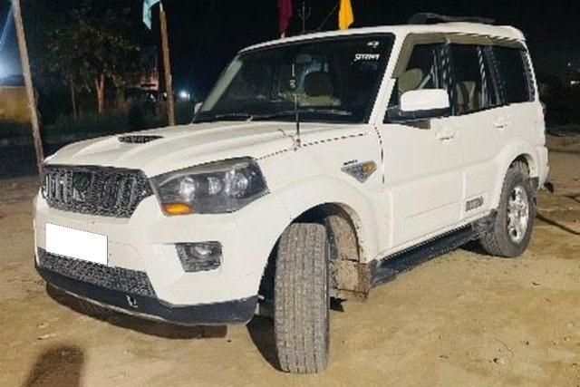 Mahindra Scorpio 1.99 S10 Second-hand 2015 Mahindra Scorpio 1.99 S10 for sale in Aligarh