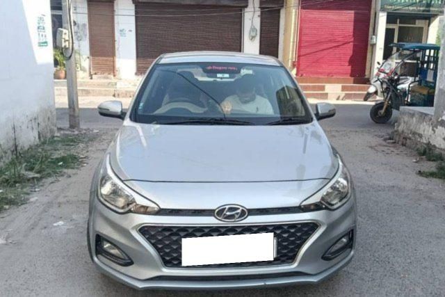 Hyundai i20 स्पोर्टज़ प्लस बीएस4 Second-hand 2019 Hyundai i20 स्पोर्टज़ प्लस बीएस4 for sale in Jalandhar