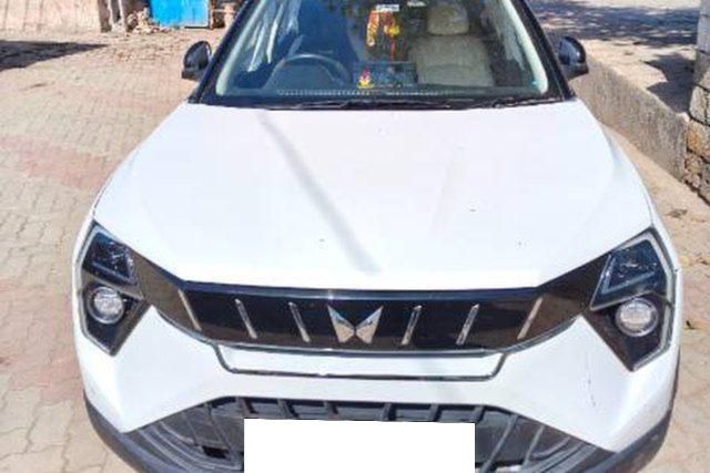 Mahindra XUV 3XO AX7 Turbo Second-hand 2024 Mahindra XUV 3XO AX7 Turbo for sale in Jamnagar