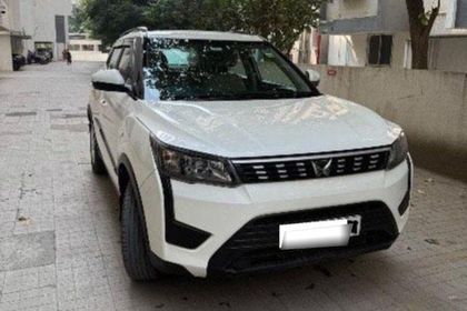 2023 Mahindra XUV300 W6 Diesel