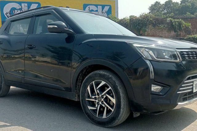 Second-hand 2023 Mahindra XUV300 W8 Opt Diesel for sale in Varanasi