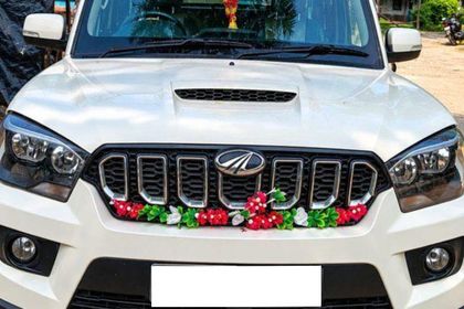 2022 Mahindra Scorpio S5 9Str