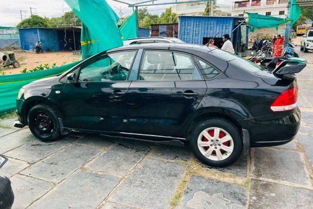 Second-hand 2011 Volkswagen Vento Petrol Highline for sale in Bangalore