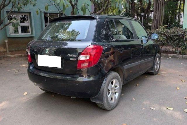 Skoda Fabia 1.6 एमपीआई एलिगेंस Second-hand 2011 Skoda Fabia 1.6 एमपीआई एलिगेंस for sale in Pune