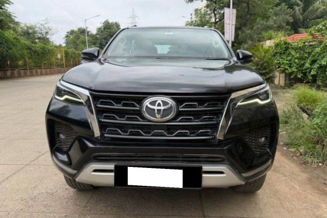Second-hand 2022 Toyota Fortuner 4x4 डीजल AT बीएस6 for sale in Mumbai