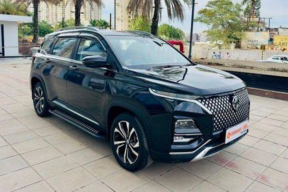 2024 MG Hector Plus Savvy Pro CVT 2023-2025