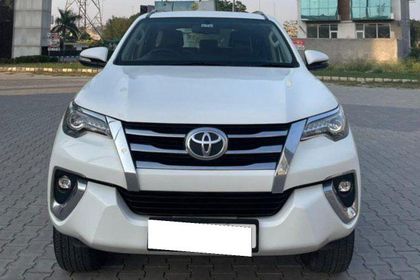 2019 Toyota Fortuner 2.8 4WD AT BSIV