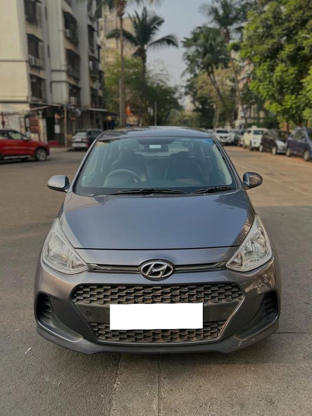 Hyundai Grand i10 1.2 कप्पा मैग्ना बीएस4 Second-hand 2018 Hyundai Grand i10 1.2 कप्पा मैग्ना बीएस4 for sale in Mumbai
