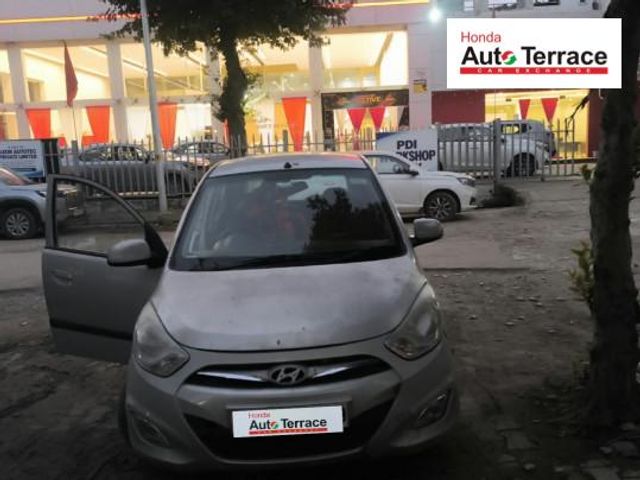 Hyundai i10 Sportz 1.2 Second-hand 2014 Hyundai i10 Sportz 1.2 for sale in Ghaziabad