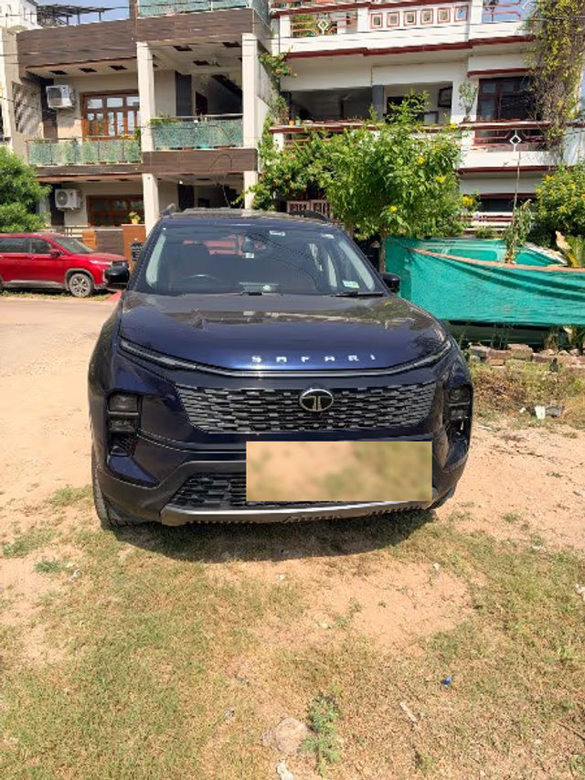 Tata Safari एडवेंचर Second-hand 2025 Tata Safari एडवेंचर for sale in Lucknow
