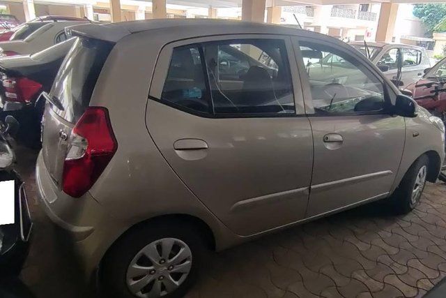 Hyundai i10 स्पोर्टज़ ऑप्शन Second-hand 2012 Hyundai i10 स्पोर्टज़ ऑप्शन for sale in Pune