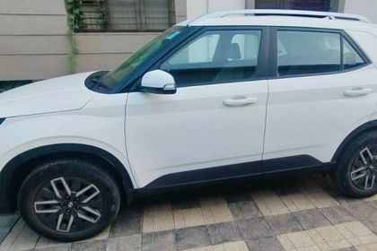 2023 Hyundai Venue SX Opt Turbo