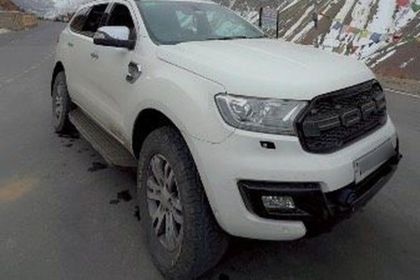 2017 Ford Endeavour 3.2 Titanium AT 4X4