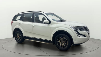 2018 Mahindra XUV500 W7 AT