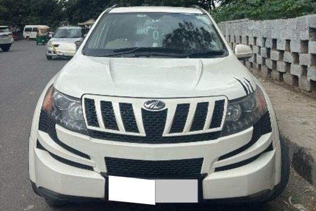 Mahindra XUV500 W8 AWD Second-hand 2013 Mahindra XUV500 W8 AWD for sale in Bangalore