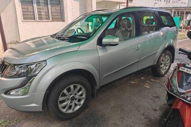 Mahindra XUV500 W10 2WD Second-hand 2016 Mahindra XUV500 W10 2WD for sale in New Delhi