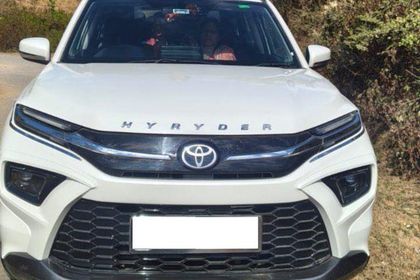 2025 Toyota Hyryder जी Opt