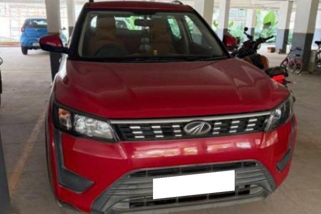 Second-hand 2022 Mahindra XUV300 W6 Sunroof BSVI for sale in Bangalore
