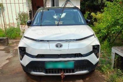 2025 Tata Punch EV Empowered Plus LR