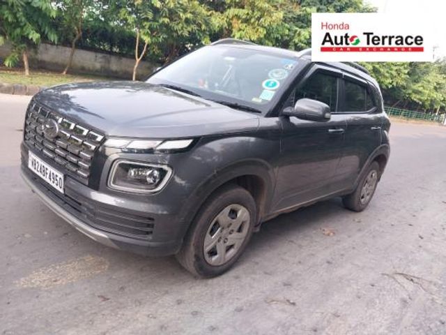 Hyundai Venue एसएक्स Opt डीजल Second-hand 2022 Hyundai Venue एसएक्स Opt डीजल for sale in Kolkata