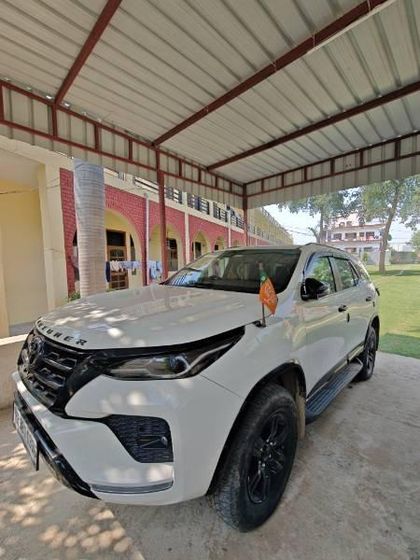 2024 Toyota Fortuner 4X2