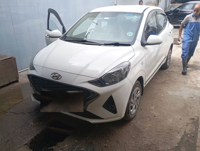 Hyundai Aura एस सीएनजी Second-hand 2020 Hyundai Aura एस सीएनजी for sale in Ghaziabad