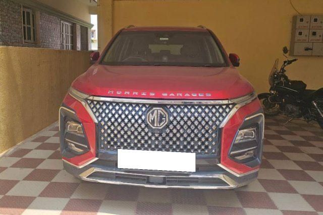 MG Hector Plus BlackStorm CVT 7 Str 2024-2025 Second-hand 2024 MG Hector Plus BlackStorm CVT 7 Str 2024-2025 for sale in Bangalore