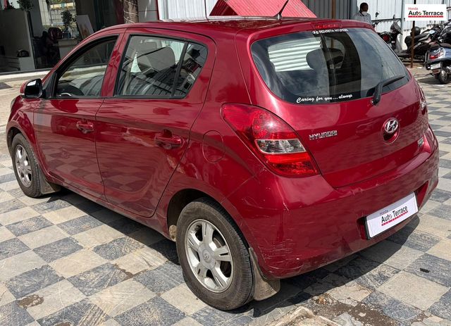 Hyundai i20 एस्टा 1.2 Second-hand 2011 Hyundai i20 एस्टा 1.2 for sale in Bangalore