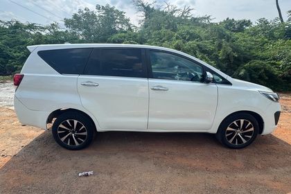 2021 Toyota Innova Crysta 2.4 ZX 7 STR