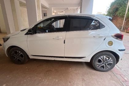 2023 Tata Tiago एक्सटी बीएस6