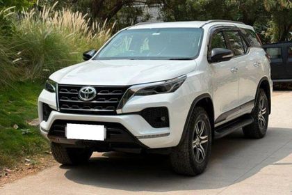 2023 Toyota Fortuner 4X2 Diesel AT