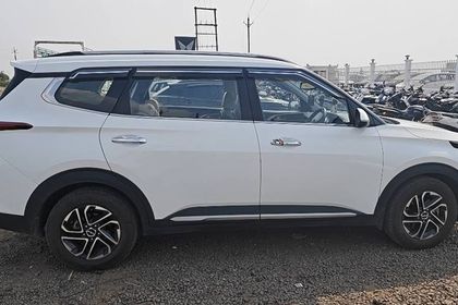 2023 Kia Carens लक्ज़री प्लस डीजल AT बीएस6