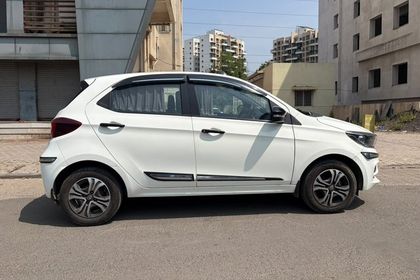 2022 Tata Tiago XT CNG BSVI