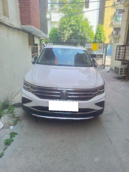 2022 Volkswagen Tiguan 2.0 TSI एलिगेंस बीएस6