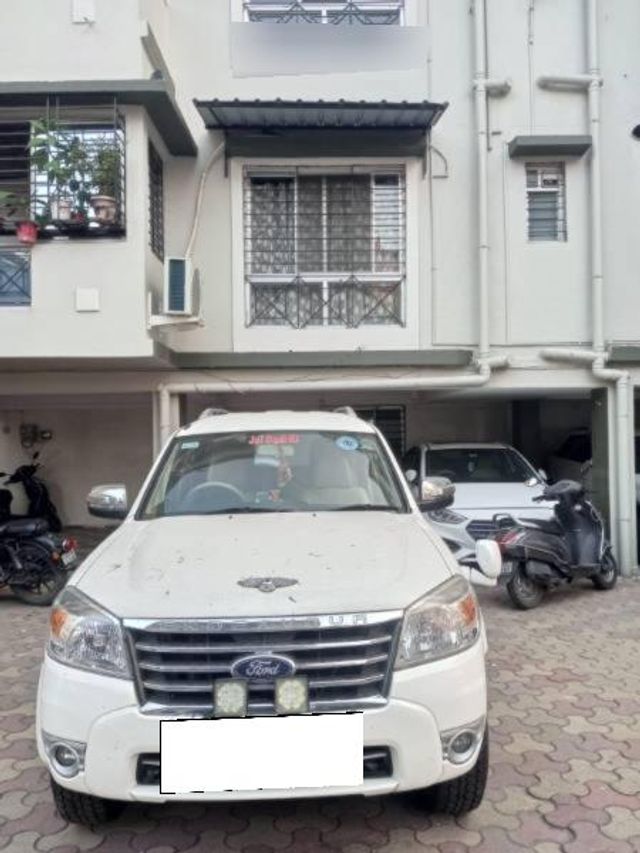 Second-hand 2013 Ford Endeavour 3.0L 4X4 AT for sale in Siliguri