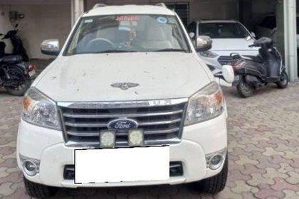 2013 Ford Endeavour 3.0L 4X4 AT