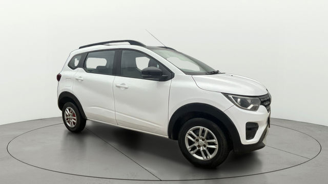 Renault Triber RXT बीएस6 Second-hand 2022 Renault Triber RXT बीएस6 for sale in Noida