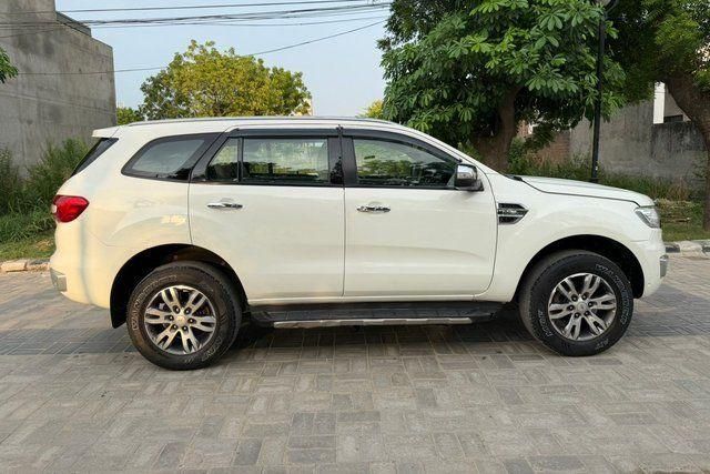 Second-hand 2017 Ford Endeavour 3.2 Titanium AT 4x4 for sale in Ludhiana