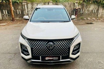 2023 MG Hector Plus 1.5 टर्बो Sharp Pro CVT 7 Str बीएस6