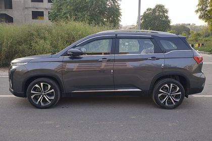 2023 MG Hector 1.5 टर्बो Savvy Pro CVT बीएस6